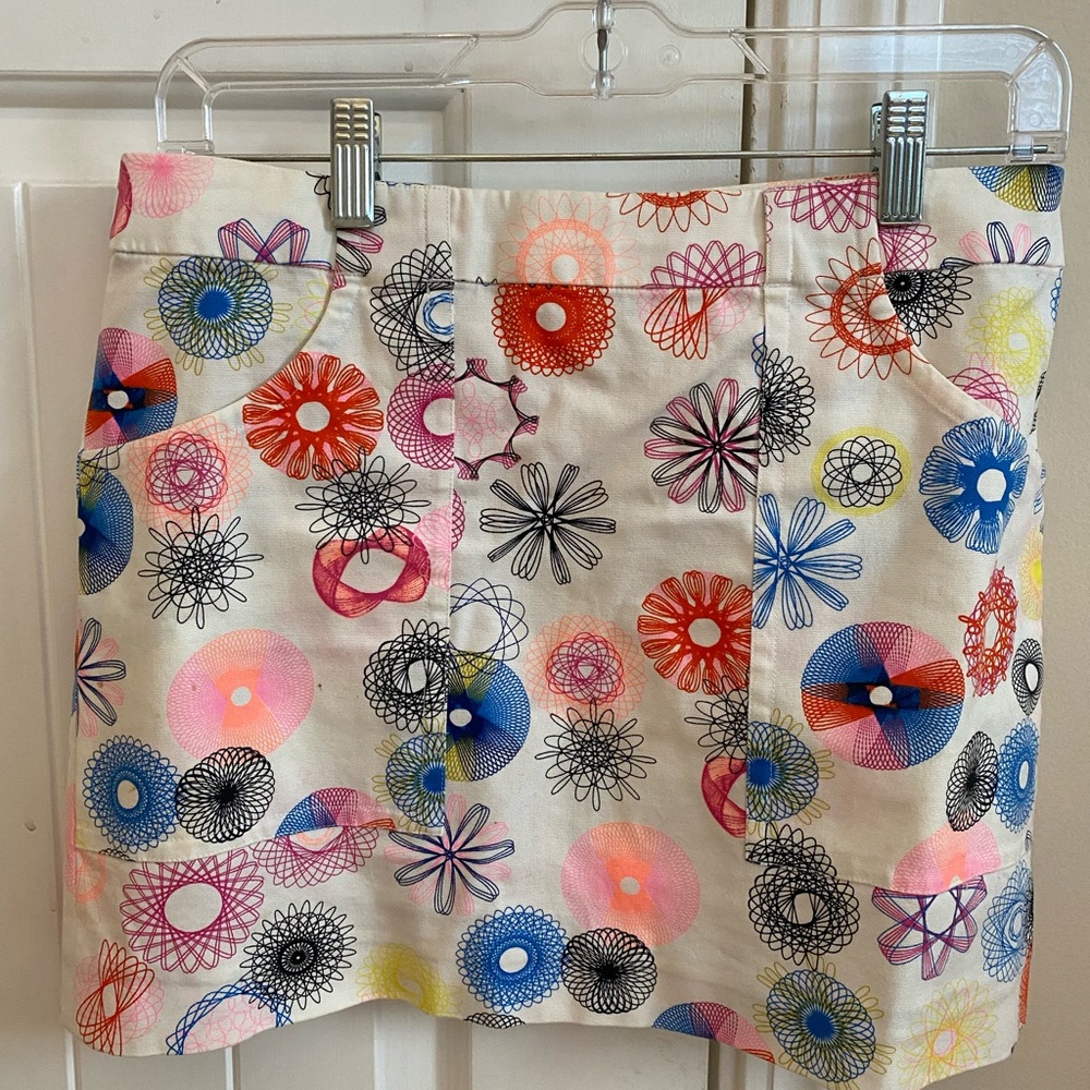Kate Spade size 4 skirt with front pockets